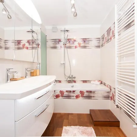 Strawberry Hill By Locap Group Apartma Izola