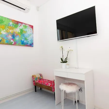 Strawberry Hill By Locap Group Apartma
