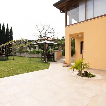 Strawberry Hill By Locap Group Apartma *